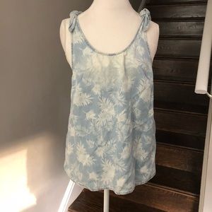 NWOT pixley Woodruff Tie Shoulder Chambray Top